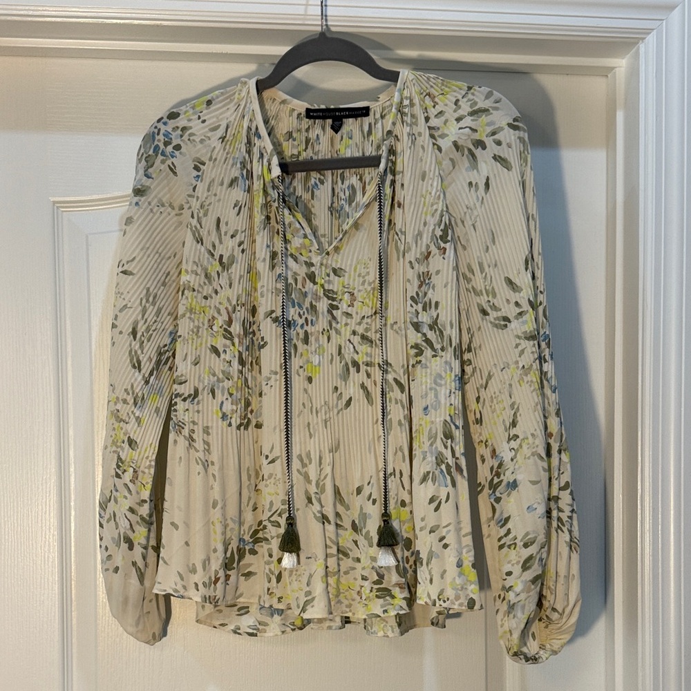 White House Black Market Floral Pleated Blouse Tassels Size XXS